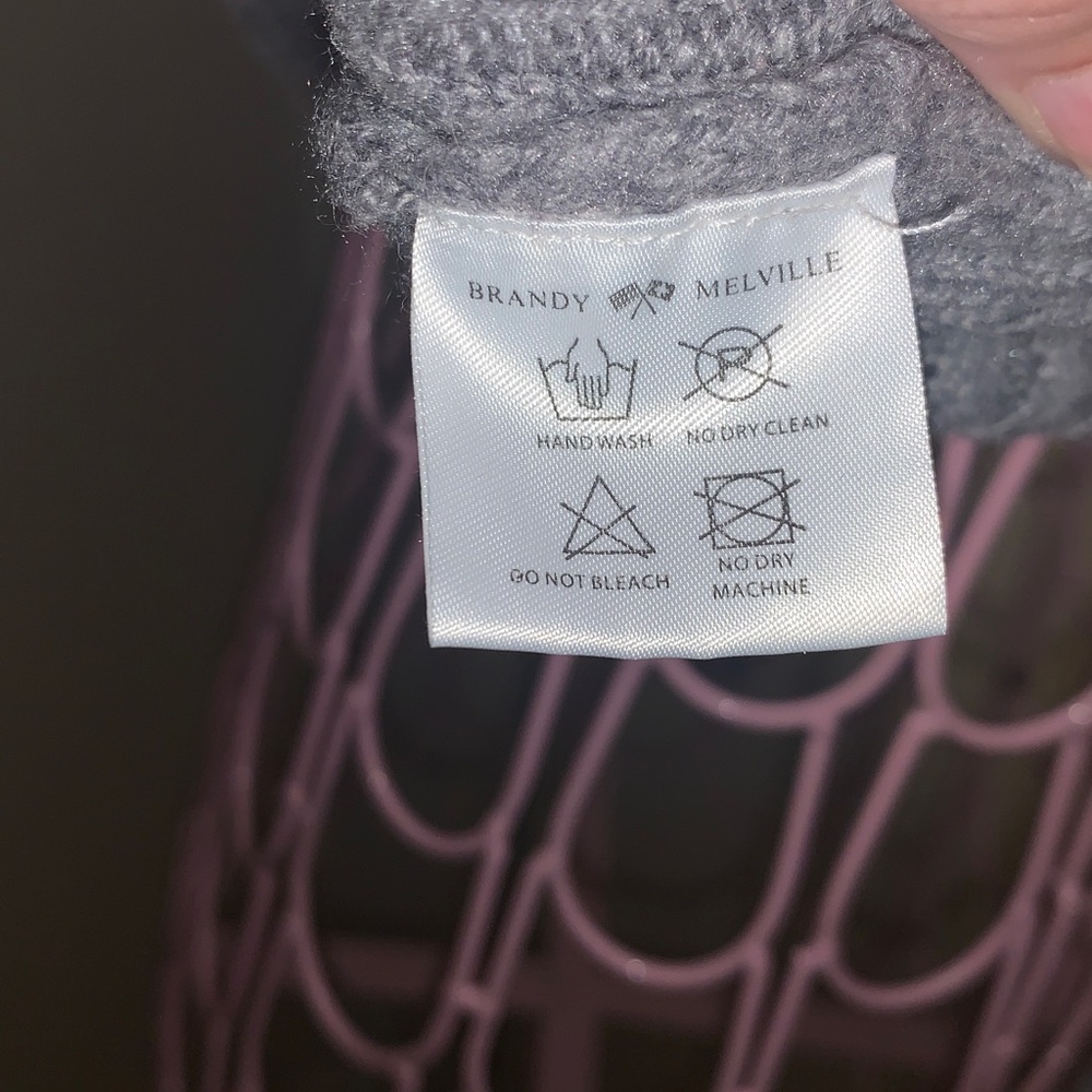 Like New Brandy Melville Gray Mock Turtleneck Sweater - One Size - Picture 10 of 11